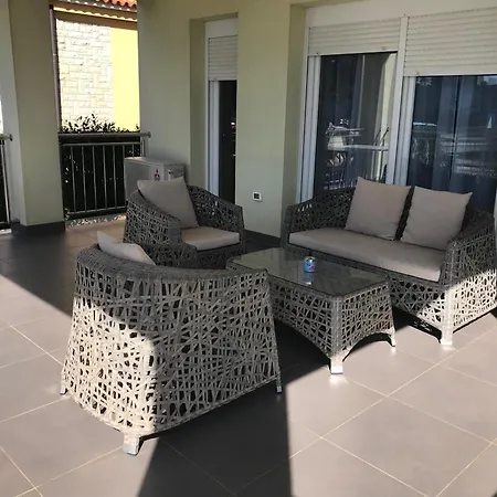Apartments Villa Lili Umag Exterior foto